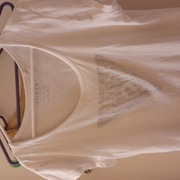 GUESS TSHIRT - Picture 1 of 3